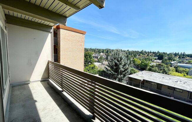 Studio, 1 bath, 370 sqft, $1,495, Unit 304