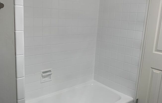 3 beds, 2 baths, 1,034 sqft, $1,125, Unit 69A-R