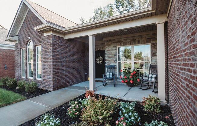 4 beds, 2 baths, $2,800