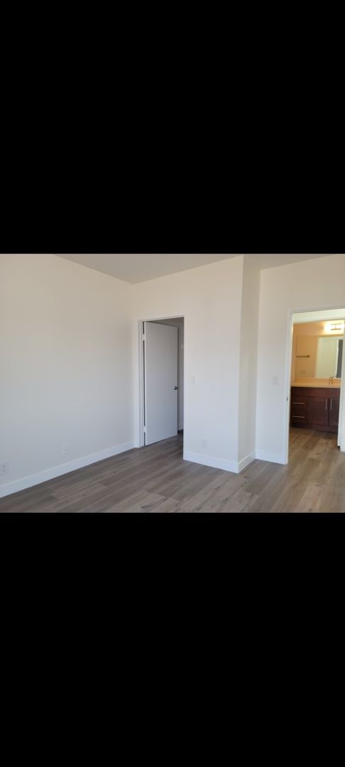 2 beds, 2 baths, 852 sqft, $2,450, Unit 409