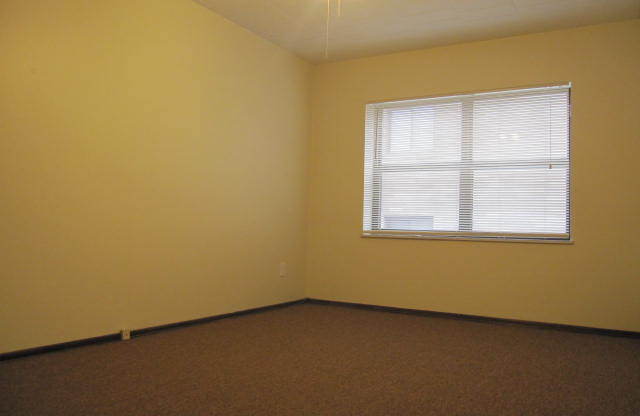 2 beds, 1 bath, 780 sqft, $1,040, Unit 603