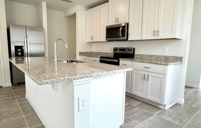 Brand new, energy-efficient 4 Bedroom Home in Haines City