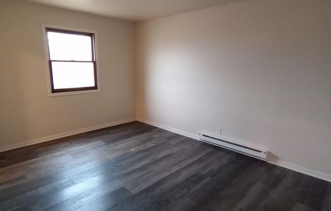 1 bed, 1 bath, $950, Unit 302