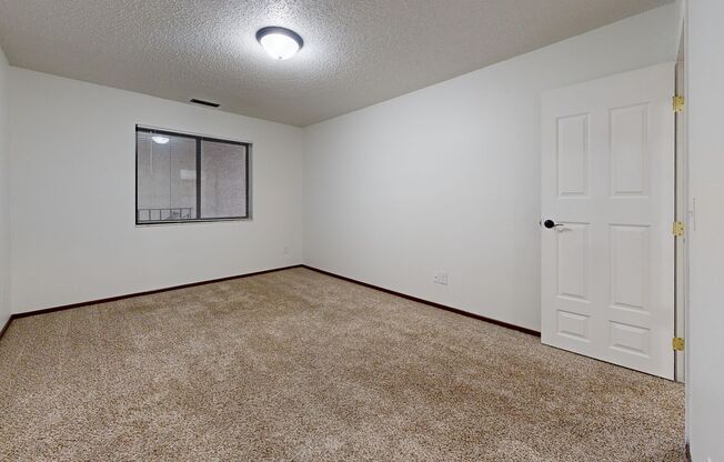 2 beds, 1 bath, 1,050 sqft, $1,050, Unit 203-302F