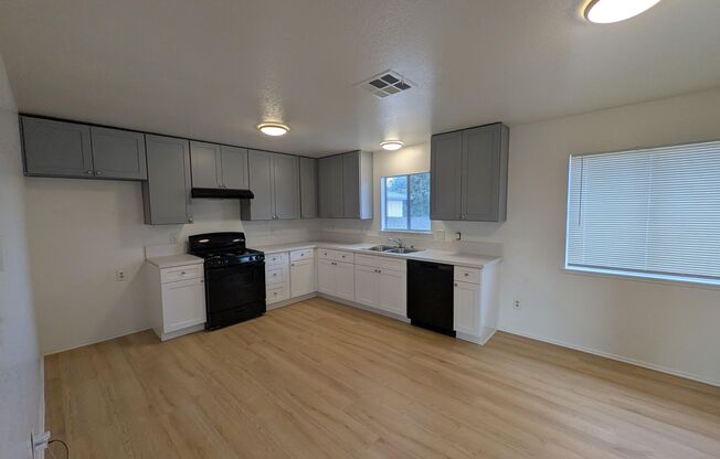 B- 6-Unit  9532-9536 1/2 Cedar Street.