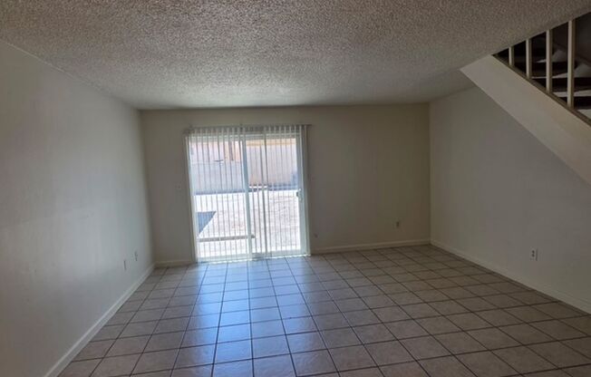 1046p -170- 4300 Isla Verde St. -RB/JP