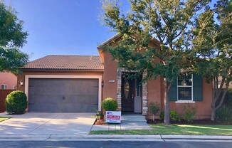 $2,395 Shepherd & DeWolf, Harlan Ranch 3 Bedrooms, Community Pool - Chessa Ln, Clovis