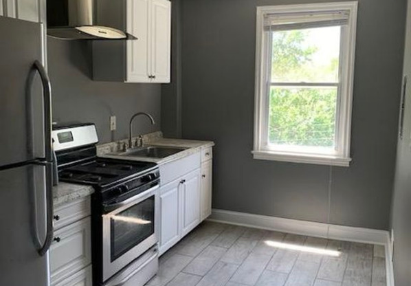 1601 E COLD SPG LN