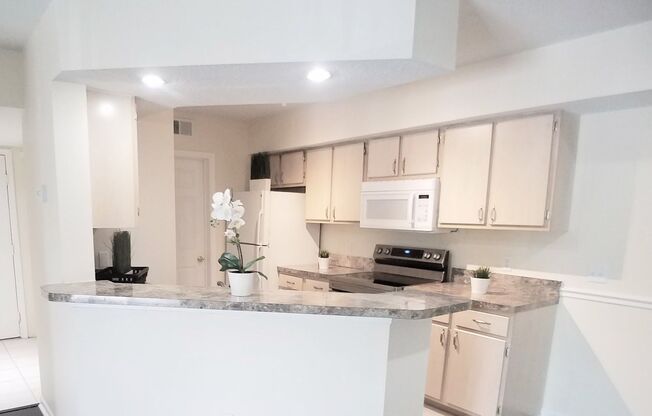 2 beds, 2 baths, $1,750