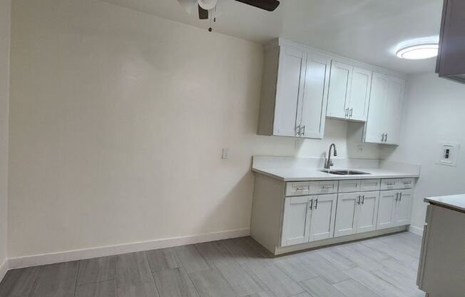 1 bed, 1 bath, 650 sqft, $1,800, Unit 1601-2