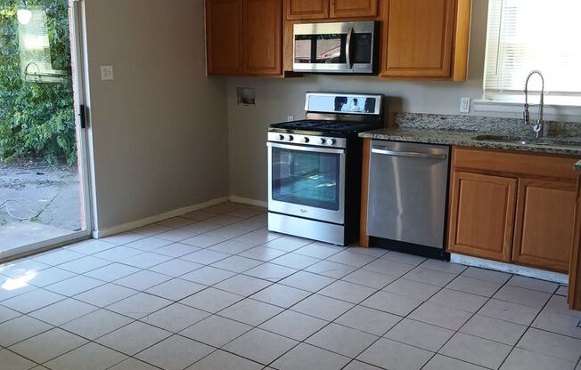 3 beds, 1 bath, $1,500