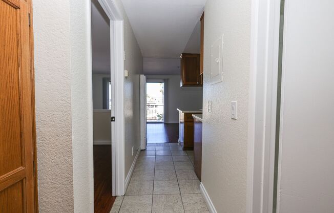 1 bed, 1 bath, 600 sqft, $2,195, Unit 19