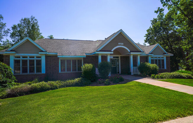 Leasing Office at Tall Oaks Apartment Homes, Michigan, 49009