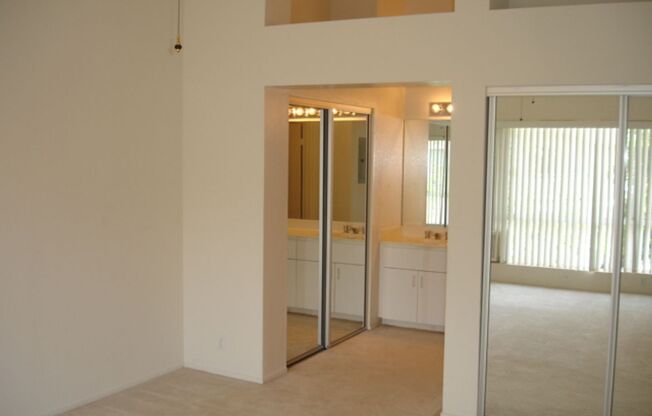 2 beds, 2 baths, $2,950, Unit # 25C