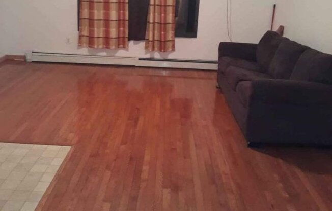 Studio, 1 bath, $2,200