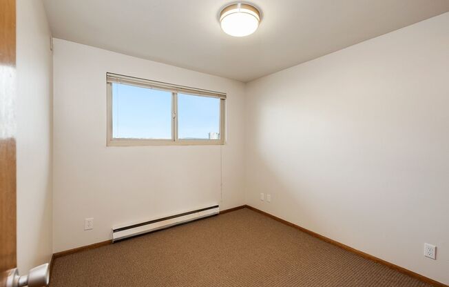 2 beds, 1 bath, 700 sqft, $1,795, Unit 504