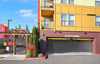 Studio, 1 bath, 409 sqft, $1,490, Unit B304