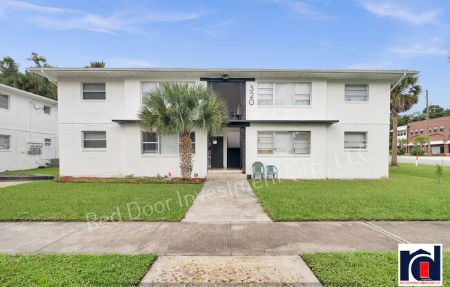 2 Bedroom 1.5 Bath in the Heart of Downtown Deland-Available 12/10/24