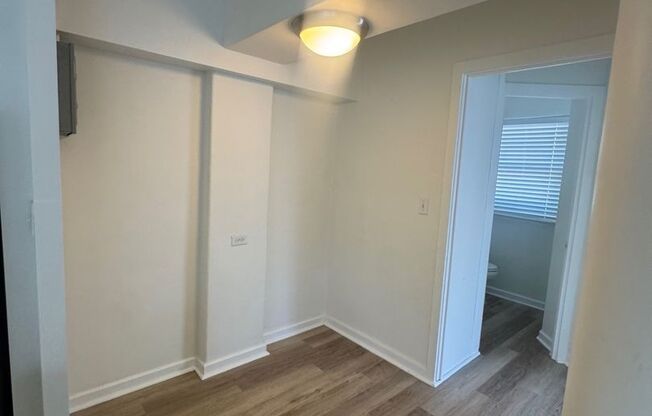 $1,625 Newly renovated 1-bed/1-bath in Commodore Waikiki in Ala Moana area