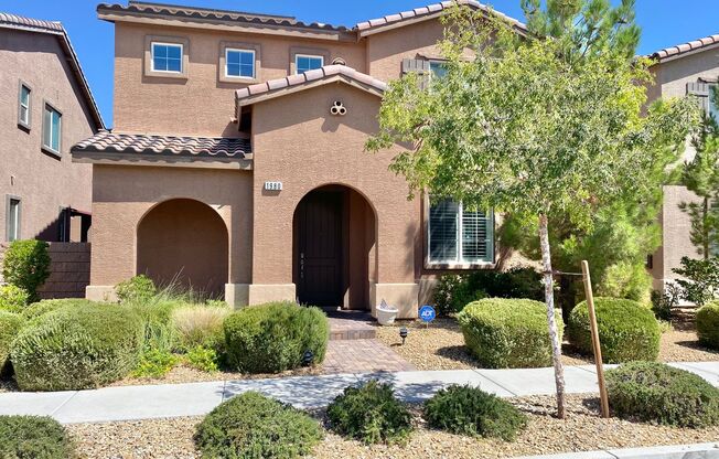 Ultra-Efficient 3 Bed / 2.5 Bath Inspirada Home with Fully Paid-Off Solar Panels!