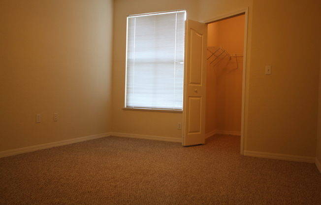 RIVERVIEW: Allegro Palms - Gated Community AVAILABLE OCTOBER 10th!