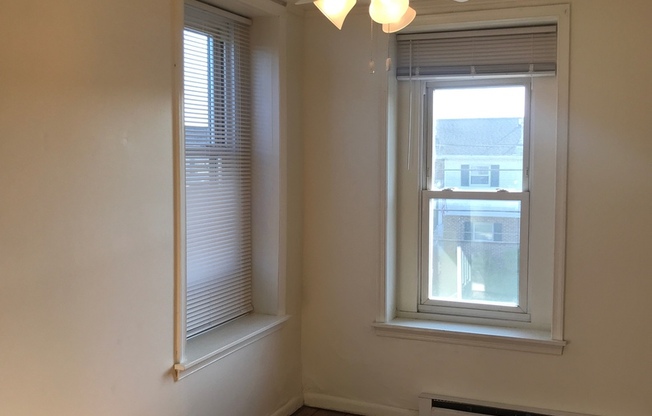 1 bed, 1 bath, $1,149, Unit Apartment 6