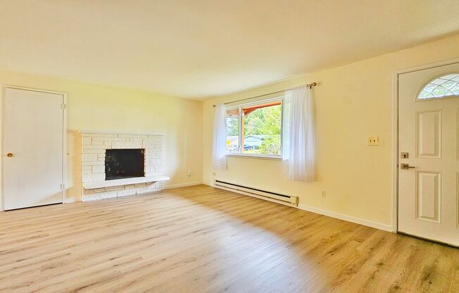 Beautiful 3 Bedroom 2 Bath Home in Kirkland