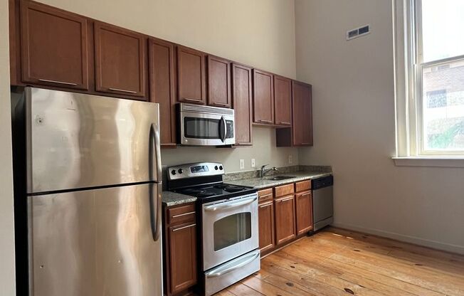 1 bed, 2 baths, $1,800, Unit #205