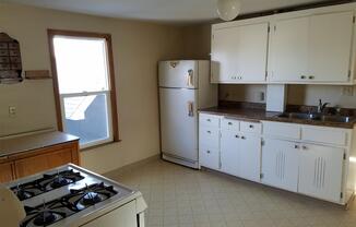 1910 5 ST NE