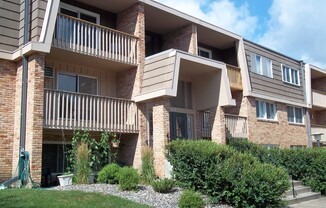 Completely Updated St. Louis Park Condo-Near Uptown, HWYS, Shops At West End