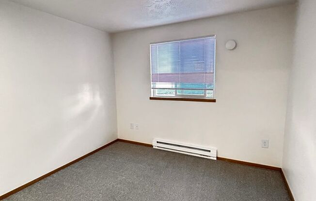 2 beds, 1 bath, 902 sqft, $1,150, Unit W - 017