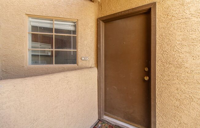 * COMING SOON * AVAILABLE SEPTEMBER 22ND Great 2 bed/2 bath Condo