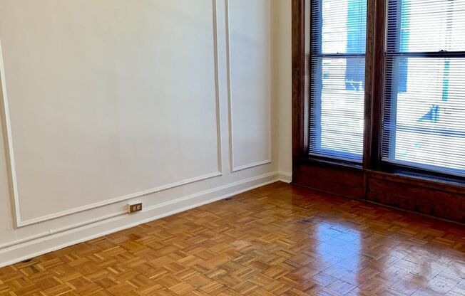 Studio, 1 bath, 300 sqft, $1,375, Unit 530-514