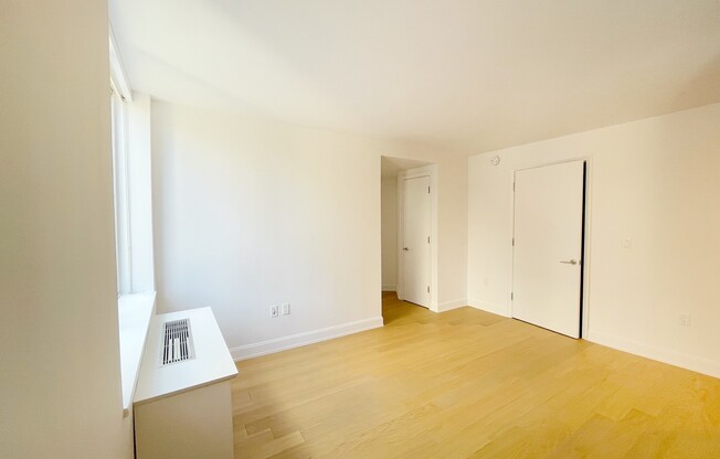 1 bed, 1 bath, 594 sqft, $4,963, Unit 1212