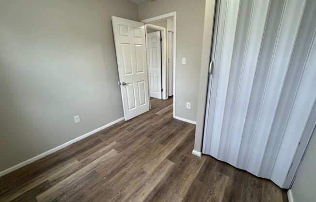 3 beds, 1 bath, $1,250