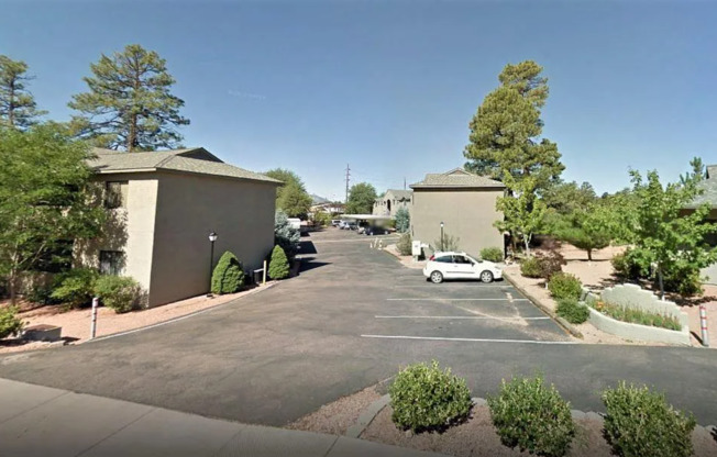 1 bed, 1.5 baths, 850 sqft, $1,450