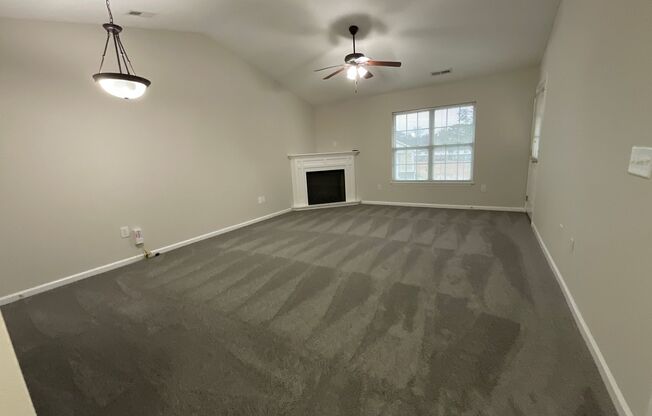 2 beds, 2 baths, 1,131 sqft, $1,425, Unit 2796-6