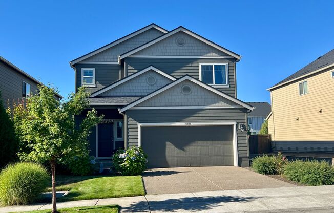 Beautiful 4 BD* 2.5 BA* *CORNER LOT* Single Family Home Located In Sought After Abbey Creek Community In North Bethany! *Spectacular Location!/Highly Rated Schools/ Minutes to Intel, Nike & Downtown!*