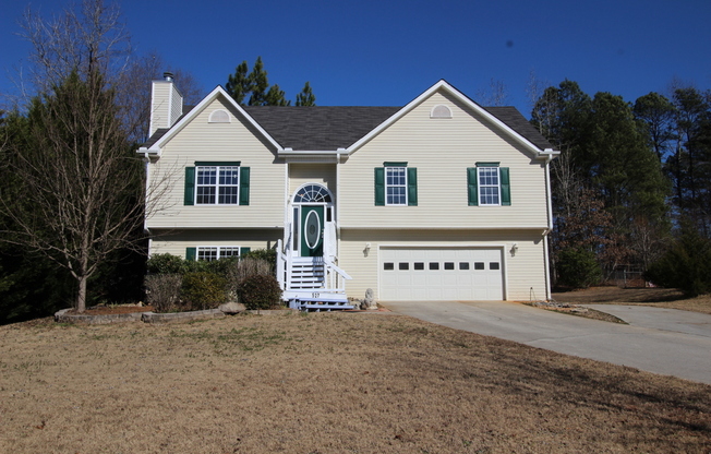 Spacious Split Foyer in Loganville!