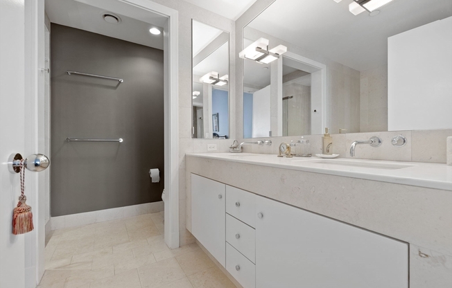 1 bed, 1.5 baths, 1,061 sqft, $5,750, Unit 14E