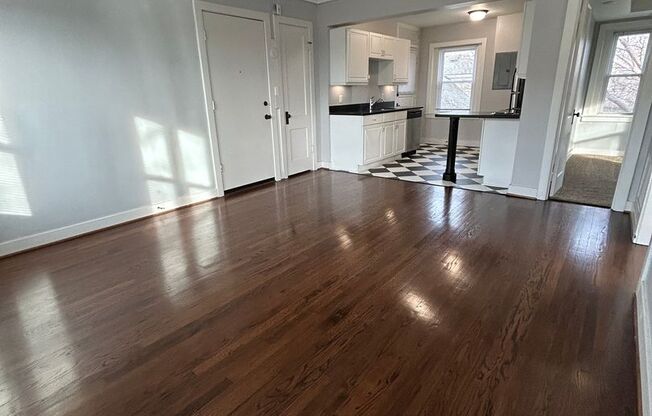 Carberry Apartments (3918 Cass St.)