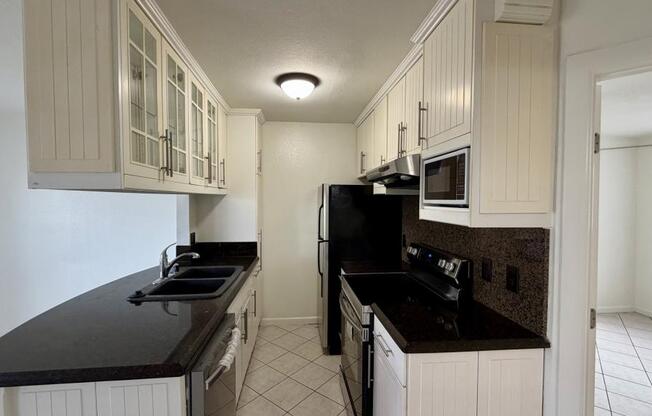 1 bed, 1 bath, 650 sqft, $1,800