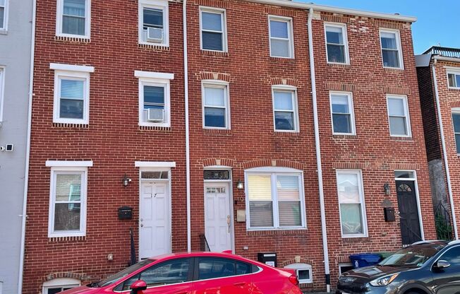 19 W West Street - 2-Bedroom plus Den and 2-Car Parking Pad