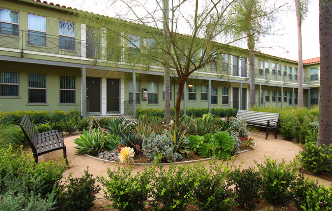 Garden Style Courtyard