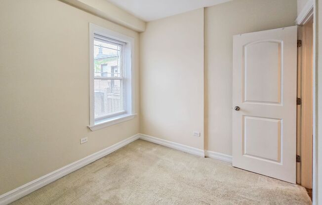 1 bed, 1 bath, 449 sqft, $1,995, Unit 3814S-3W