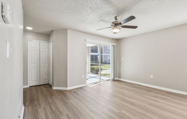 1 bed, 1 bath, 698 sqft, $1,285