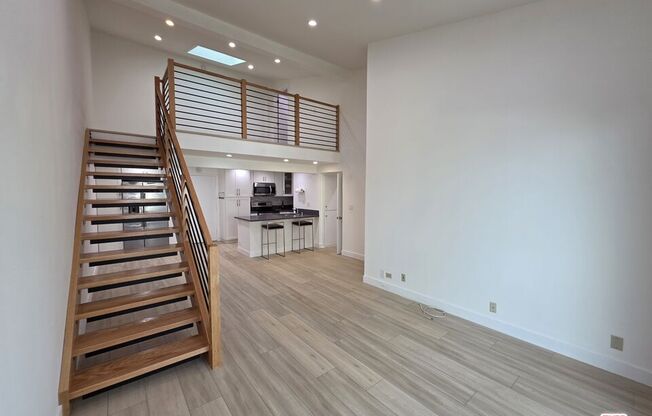 2 beds, 1 bath, 980 sqft, $3,700, Unit 539