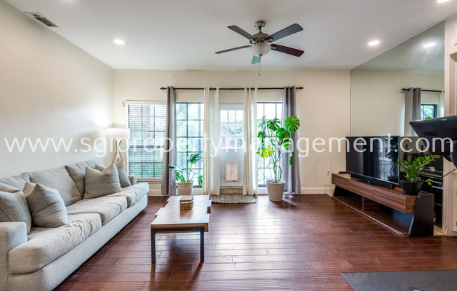 5100 Verde Valley Ln