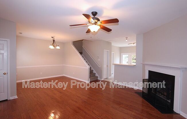 309 GLASTON CT
