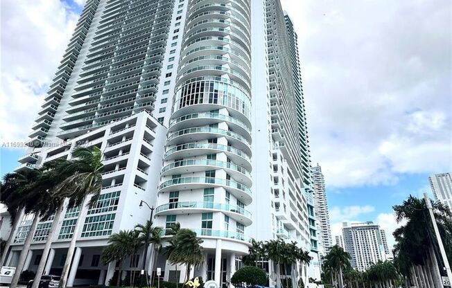 2 beds, 2 baths, 1,154 sqft, $4,800, Unit 1800 N Bayshore Dr # 24-09 (A11699210)